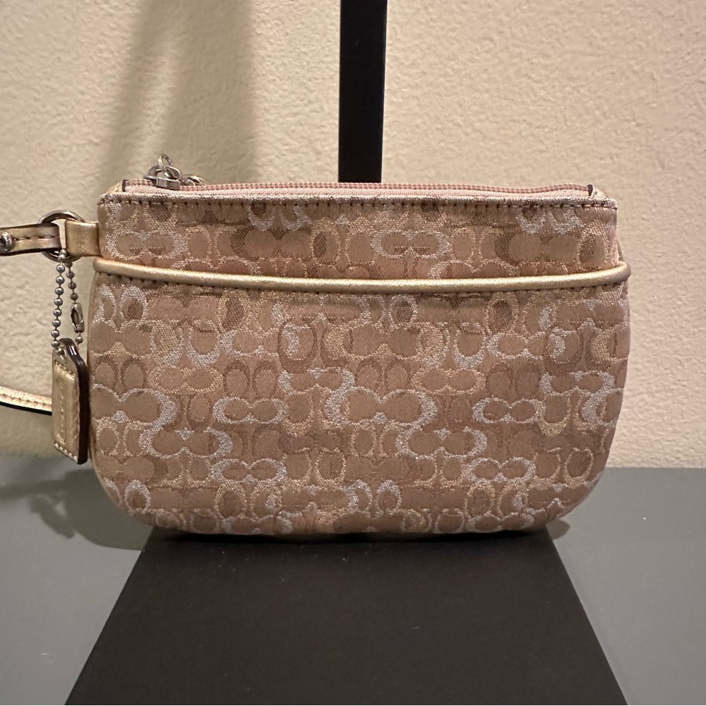 Coach Gold Lurex Wristlet Clutch Mettalic Leather F48723 Purple Lining
